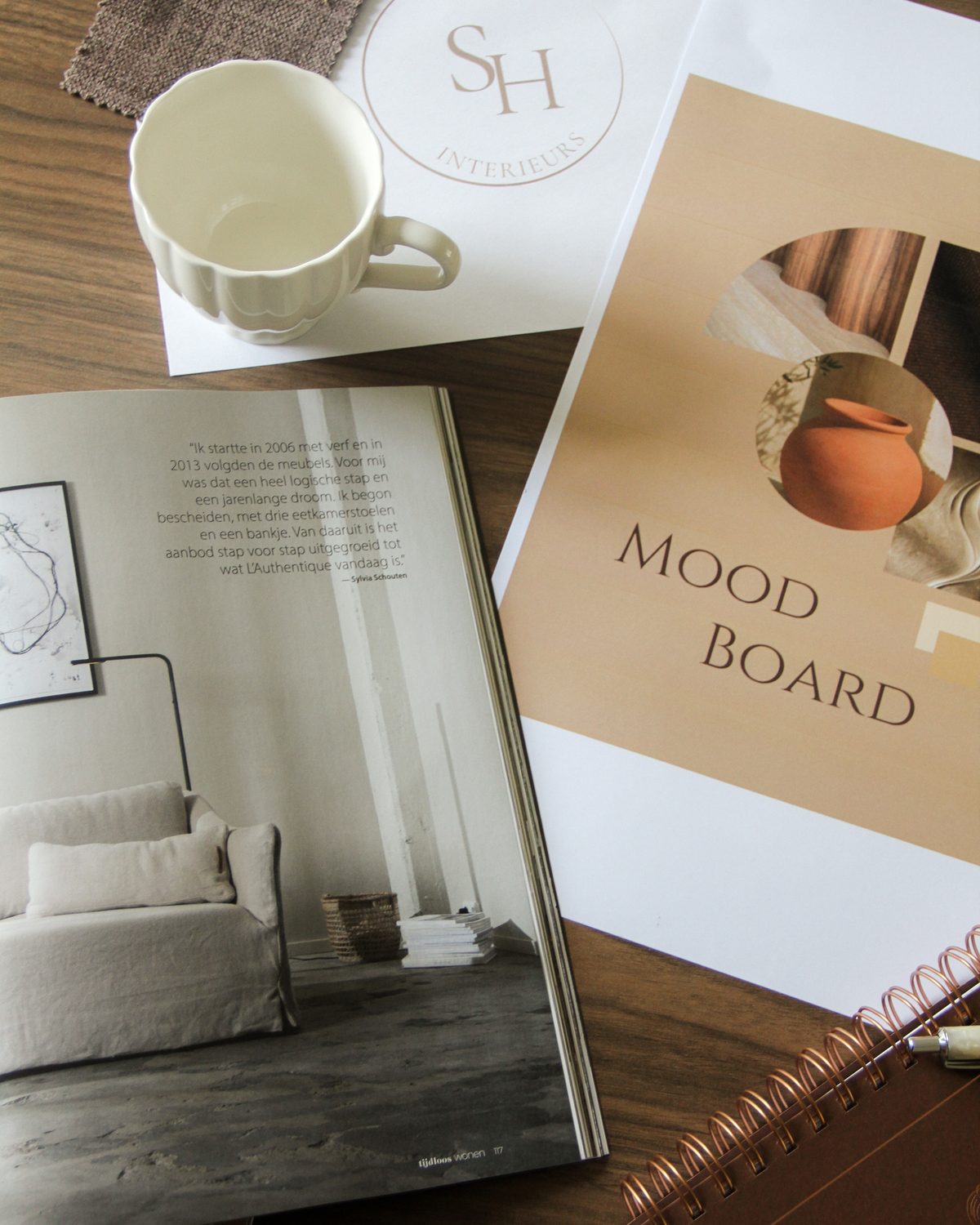 Moodboard en materiaalstalen van SH Interieurs op tafel — persoonlijke stijladvisering